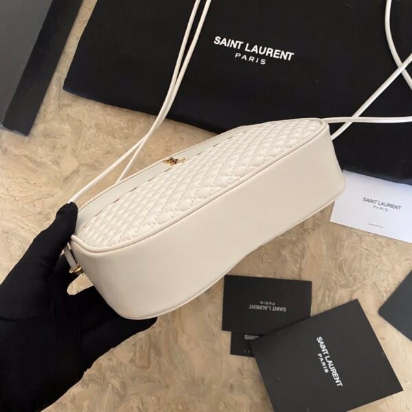 VICTOIRE CAMERA BAG IN QUILTED LAMBSKIN