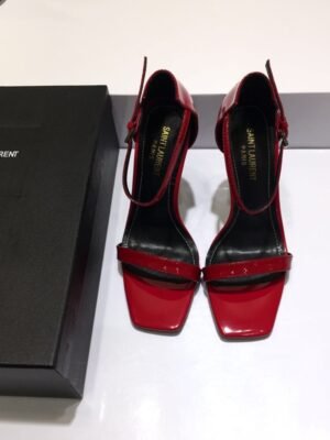 CASSANDRA FLAT SANDALS IN SMOOTH LEATHER