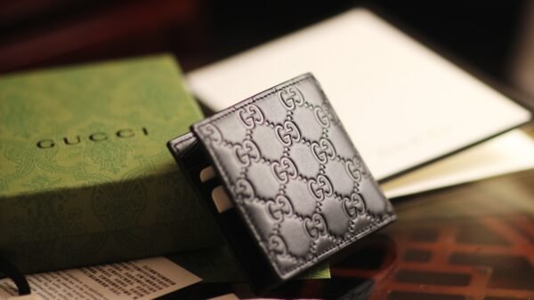 Gucci Signature wallet