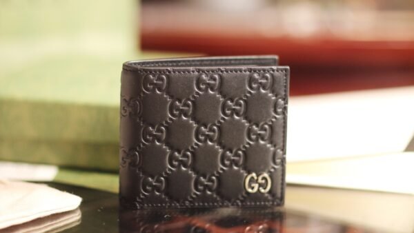 Gucci Signature wallet