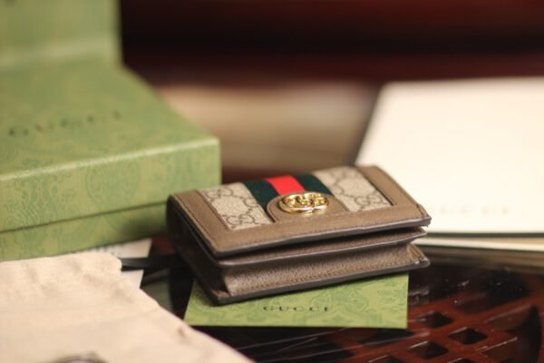 Gucci Signature wallet