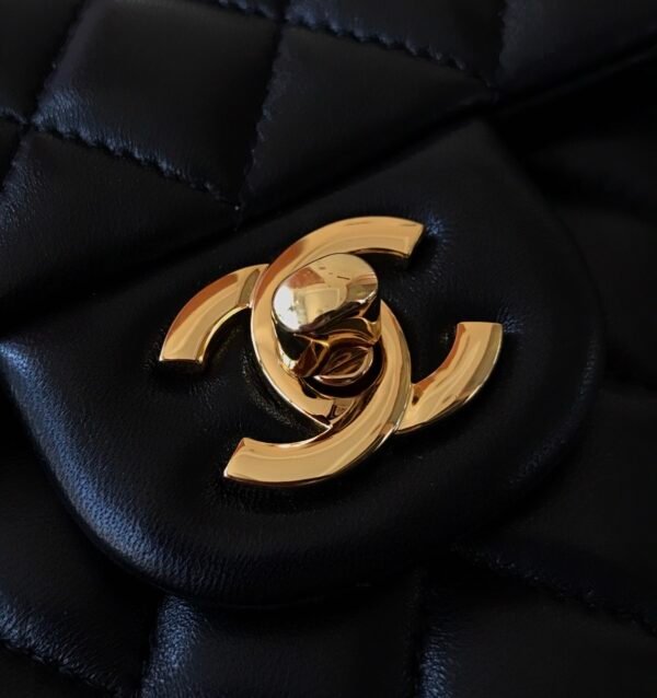 Chanel Flap Bag in Black