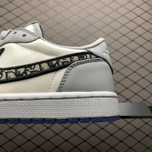 Dior × Air Jordan 1