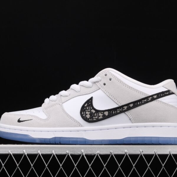 Dior ✖ Nike SB Dunk Low