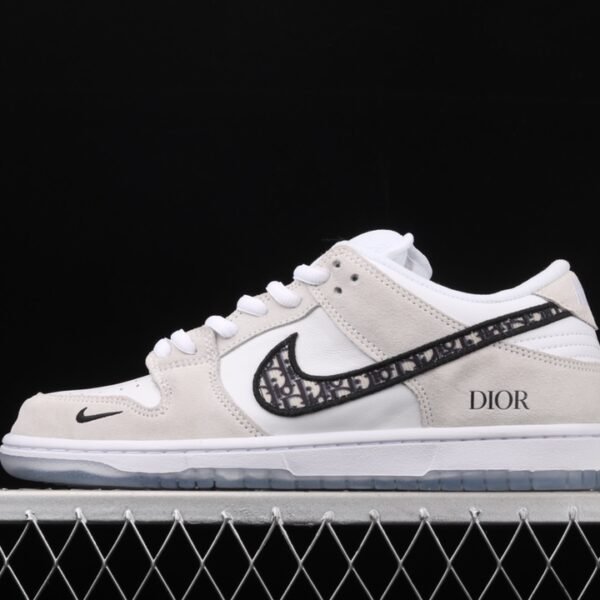 Dior ✖ Nike SB Dunk Low