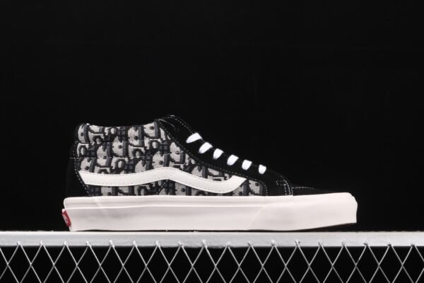 Dior ✖ Vans Sk8-Mid