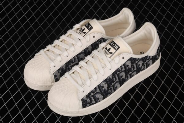 Dior ✖ Adidas Originals Superstar C16650