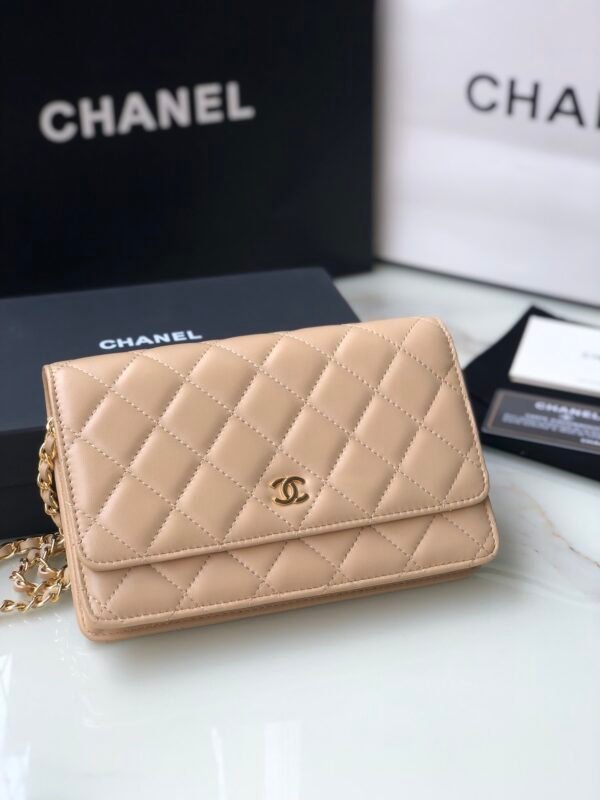CHANEL WOC