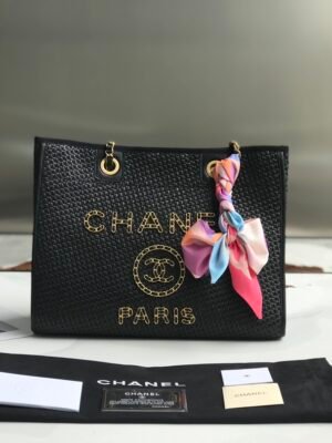 CHANEL TOTE