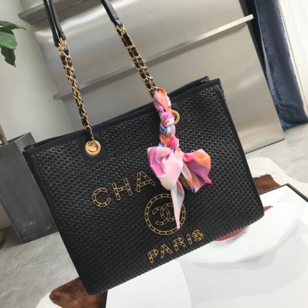 CHANEL TOTE