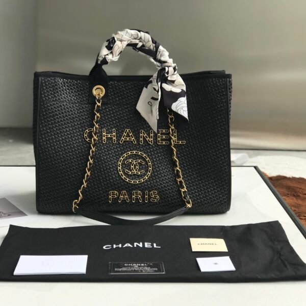 CHANEL TOTE