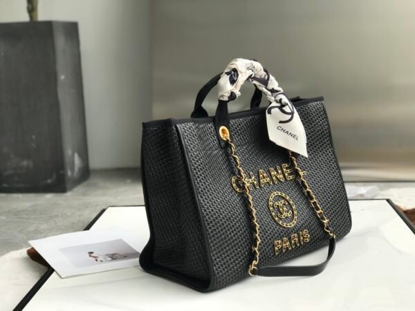 CHANEL TOTE