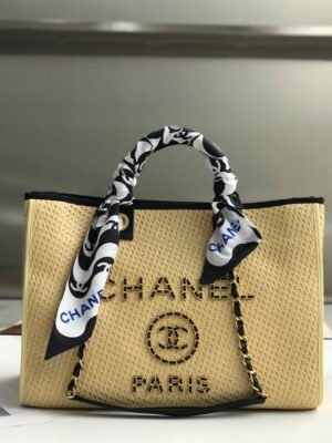CHANEL TOTE