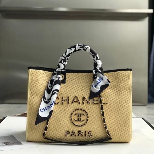 CHANEL TOTE