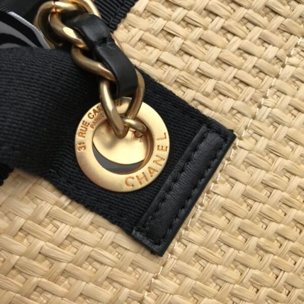 CHANEL TOTE