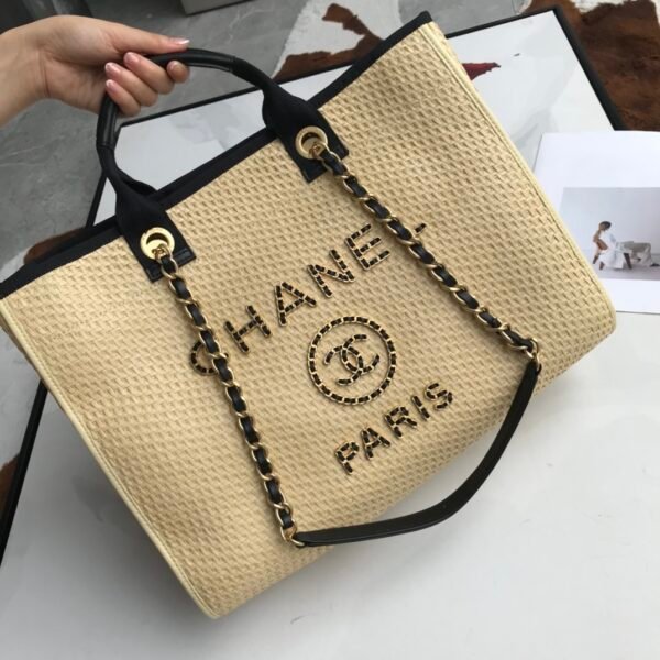 CHANEL TOTE