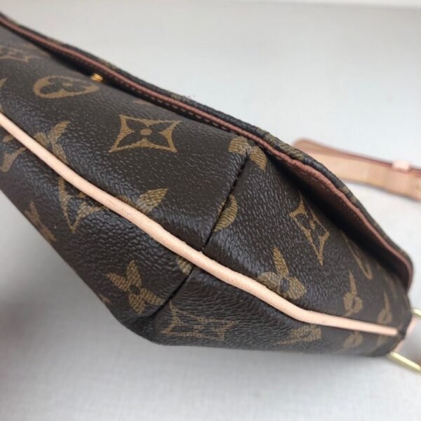 LOUIS VUITTON Musette Tango Short Shoulder Bag