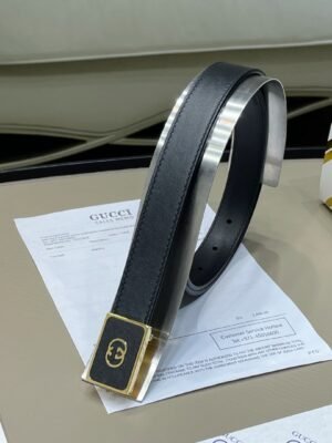 Gucci Square leather metal buckle