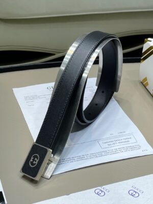 Gucci Square leather metal buckle