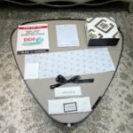 Gucci Square leather metal buckle