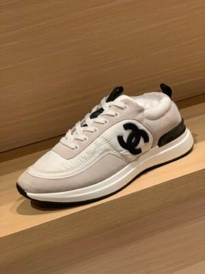 CHANEL SNEAKER