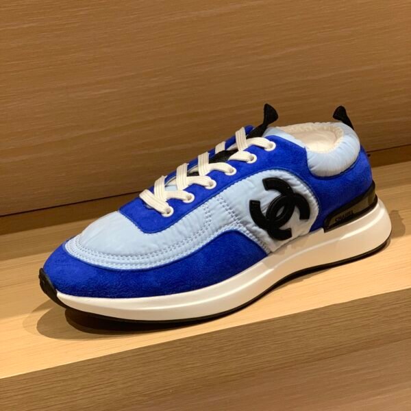 CHANEL SNEAKER