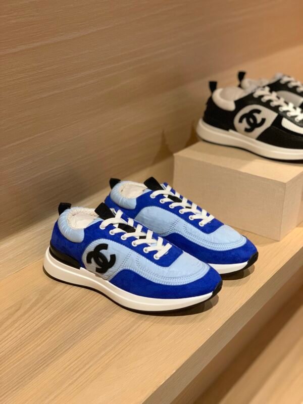 CHANEL SNEAKER