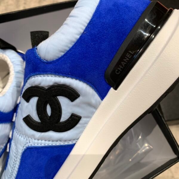 CHANEL SNEAKER