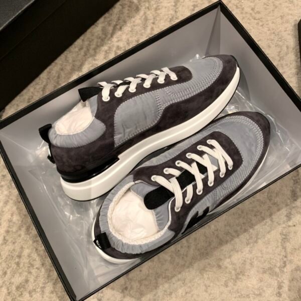 CHANEL SNEAKER