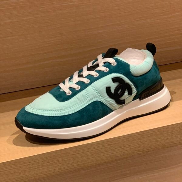 CHANEL SNEAKER