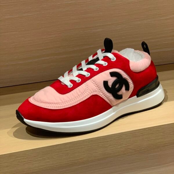 CHANEL SNEAKER