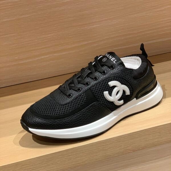 CHANEL SNEAKER