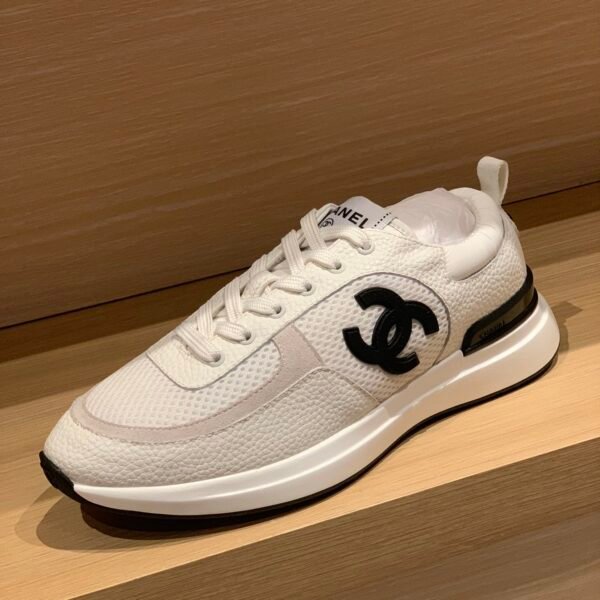 CHANEL SNEAKER