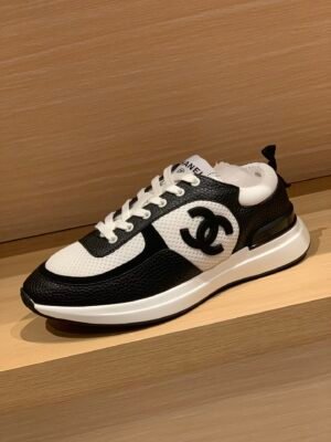 CHANEL SNEAKER