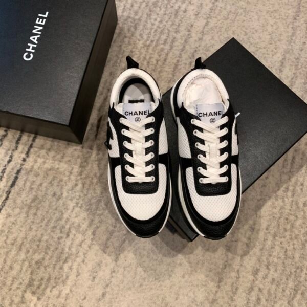 CHANEL SNEAKER