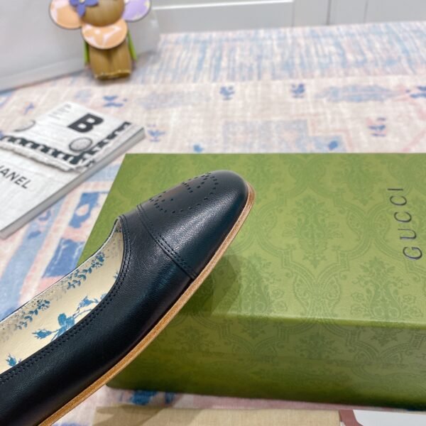 GUCCI FLATS 1