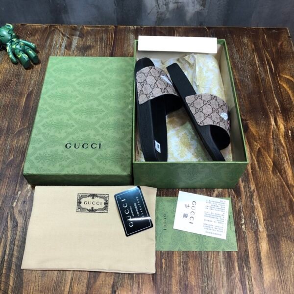 GUCCI SLIPPERS 2
