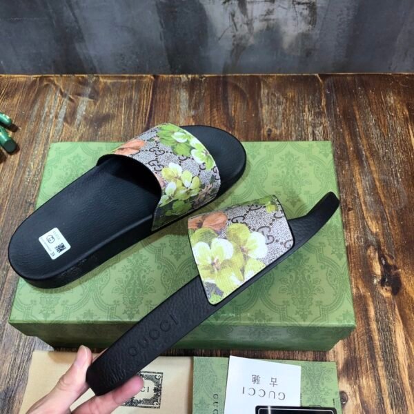 GUCCI SLIPPERS 4