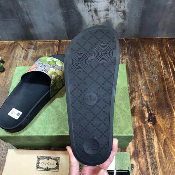 GUCCI SLIPPERS 4
