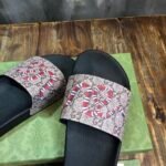 GUCCI SLIPPERS 11