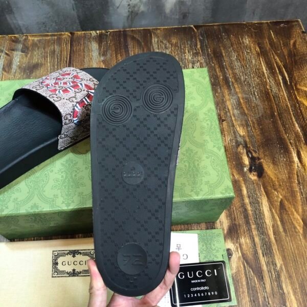 GUCCI SLIPPERS 11