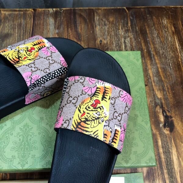 GUCCI SLIPPERS 13
