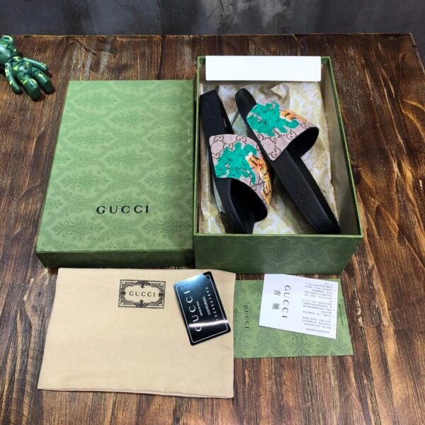 GUCCI SLIPPERS 14