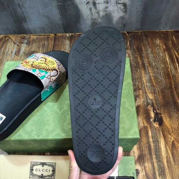 GUCCI SLIPPERS 14
