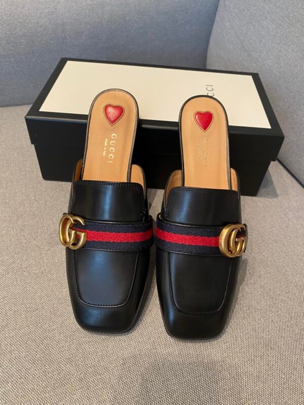 GUCCI FLATS 6