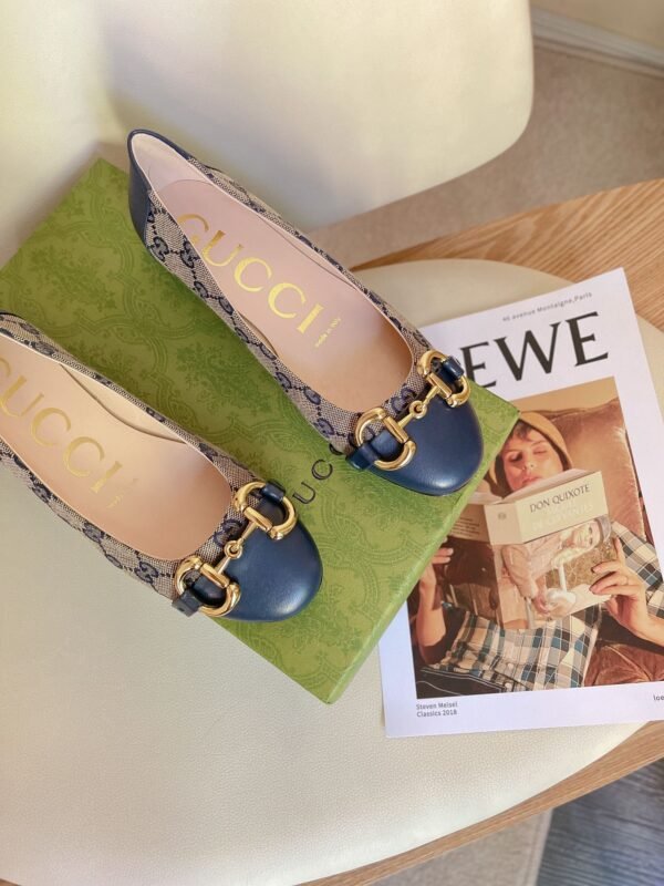 GUCCI FLATS 7