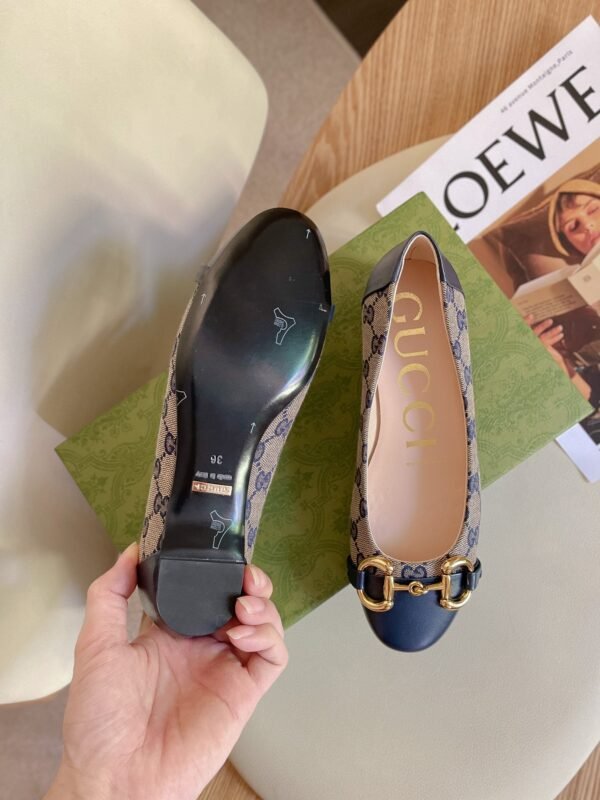 GUCCI FLATS 7