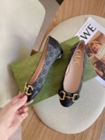 GUCCI FLATS 8