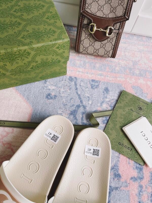 GUCCI SLIPPERS 15
