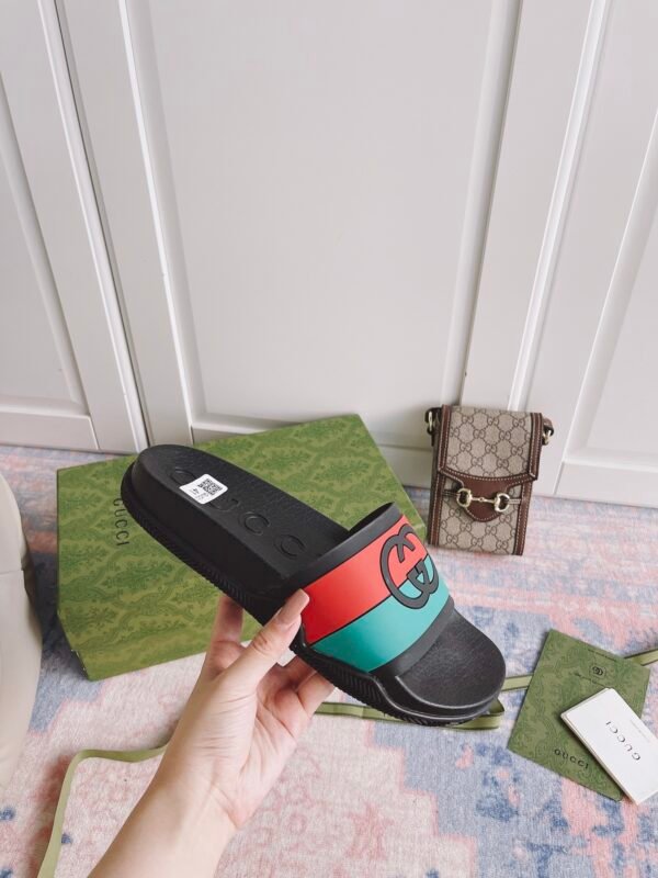GUCCI SLIPPERS 16